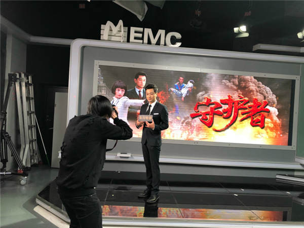 《守护者》全国首播 张洪睿走进社区解析角色两面性