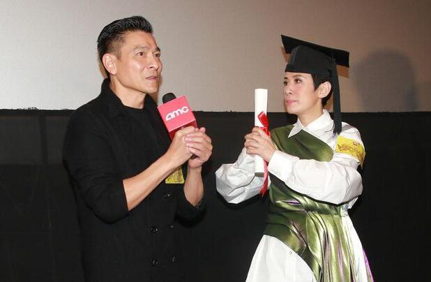 吴君如吐槽演艺圈男女不平等:女星变老后没戏演