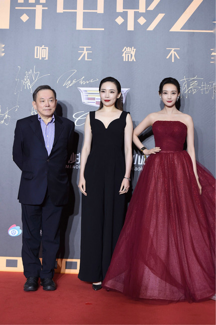李一桐凭借电影《我在时间尽头等你》获奖“最受期待电影新力量”