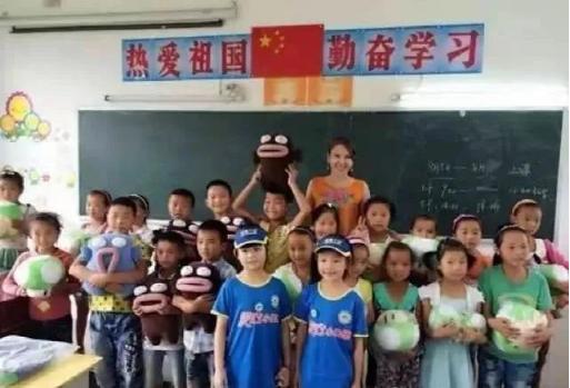 乌兰图雅:公益路上照亮他人温暖自己