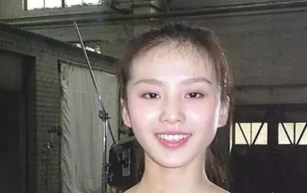 女明星卸妆大揭底:刘诗诗太惊艳,鞠婧祎像学生妹
