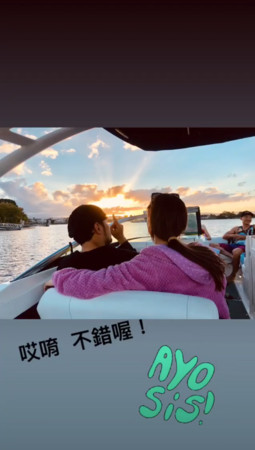 昆凌回娘家！化身“大力水手”帮周杰伦和孩子推船