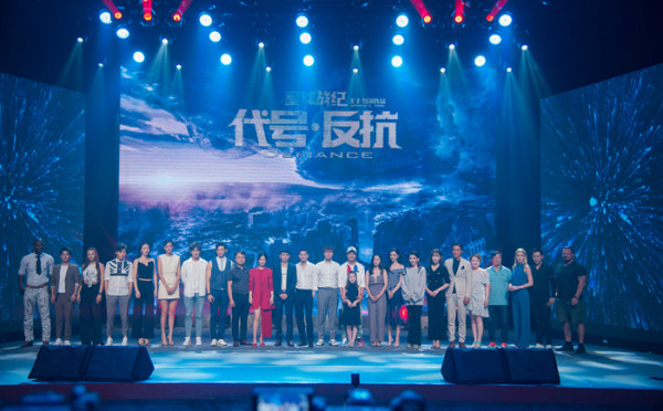 中国首部硬科幻电影《代号·反抗》开机,辰亦儒一身肌肉亮相拯救1000年后的地球和人类