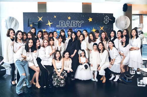 陶喆夫妇办产前迎婴派对 吴佩慈陈若仪等姐妹到场祝贺