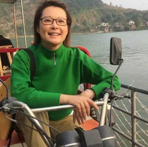 袁立素颜照曝光 这才是真实的她